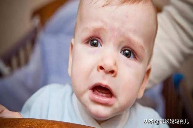 宝宝便秘好难受，苹果加胡萝卜就能轻松搞定，简单省事屡试不爽！