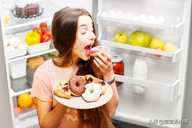 怀孕后，不管孕妇晚上有多饿，这3种食物都不要碰