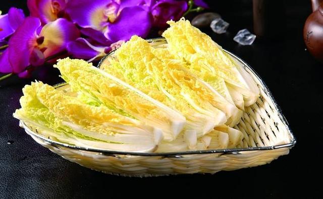 白血病每年新增5万多人，医生怒斥：这4种食物劝孩子要少碰！