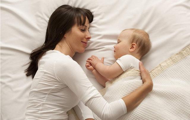 从0岁到1岁，宝宝最常见的五种睡眠问题和解决方法，家长收藏