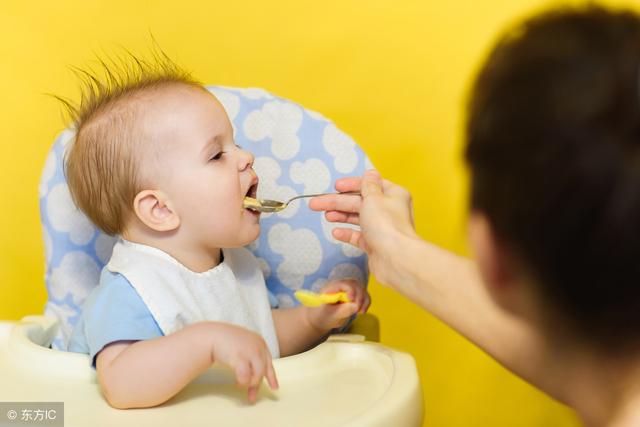 7个月宝宝能吃什么辅食呢？宝宝吃辅食和喝奶的时间如何安排？
