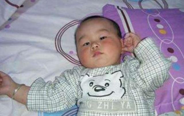 宝宝咳嗽、有痰，立马喂孩子止咳药，反而会导致孩子病情加重