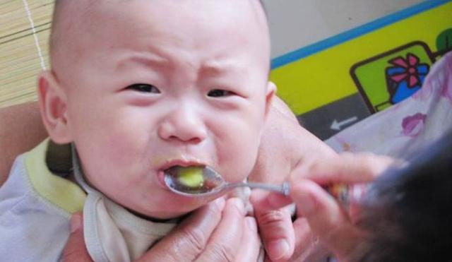 宝宝咳嗽、有痰，立马喂孩子止咳药，反而会导致孩子病情加重