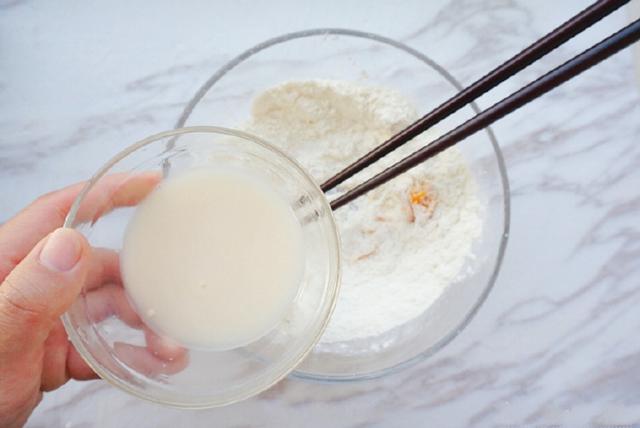 亲手给宝宝做辅食，美味安全放心，南瓜发糕的简易制作方法！