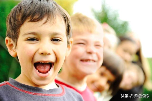 发现男孩有了“性意识”，妈妈的反应恰到好处