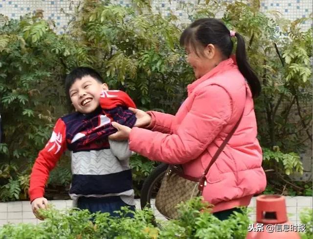 广州大降温，宝妈犯了愁！到底给孩子穿校服还是羽绒……