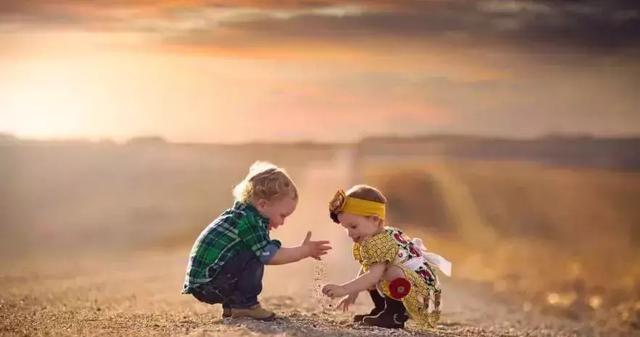 小学成绩好的孩子注意力都差不了，从小玩这4个游戏提升专注力