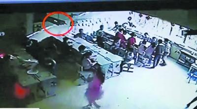 粗心！教师误开紫外线灯 32名幼儿灼伤