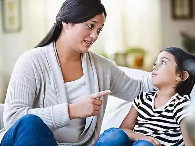 当你要求孩子“听话”，其实是在扼杀孩子的独立思考能力