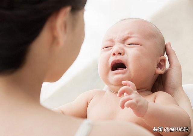 人家孩子不用哄就能睡，怎么你家的就不行？父母的引导很关键