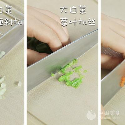 鲜甜白菜饼的做法