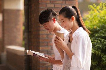 青春期的孩子，我的青春我做主？妈妈该怎么办？8条建议