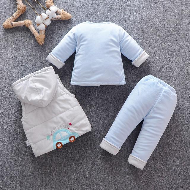 婴儿宝宝们的保暖问题需要这样的衣服才能解决，厚实保暖又透气