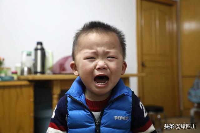 2岁男孩接种疫苗致残，全家为此倾家荡产
