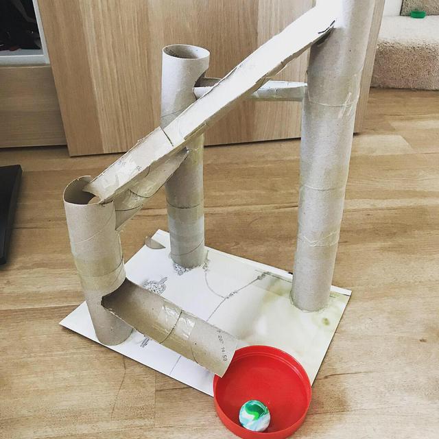 我用废纸箱给孩子做了个圆顶小屋，爱斯基摩Style