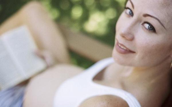 怀孕时，若孕妇收到3条“信息”，可能是“小公子”向你偷风报信