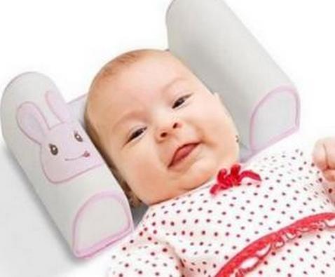 奶奶要对新生宝宝做这些离谱事，妈妈再不阻止就是在害宝宝！