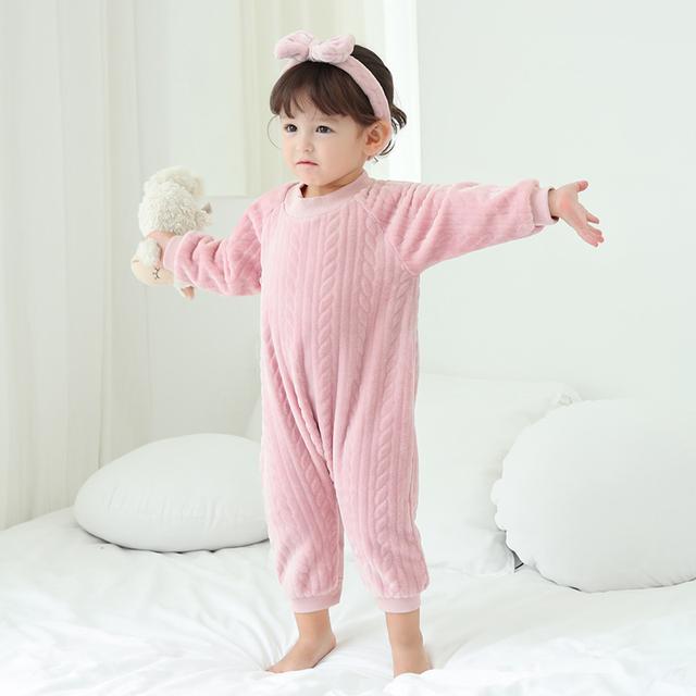 爱踢被子的宝贝终于有东西能收服他们了，宝妈们可以安心睡觉了