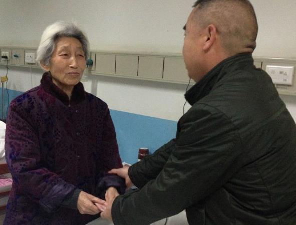 为什么如今都是姥姥带娃，奶奶都去哪了？看完你就知道了！