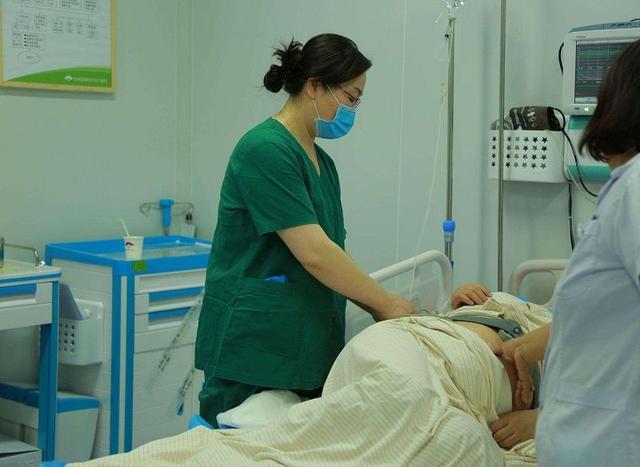 产房冰凉的原因很简单，宝妈不要自己吓自己，要及时调整好心态