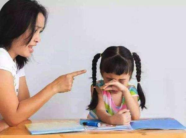 经常被父母吼的孩子，长大后性格怎么样？现实有点扎心了