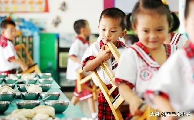 孩子越早上幼儿园越好？多数家长不知道，晚一年会有3大好处