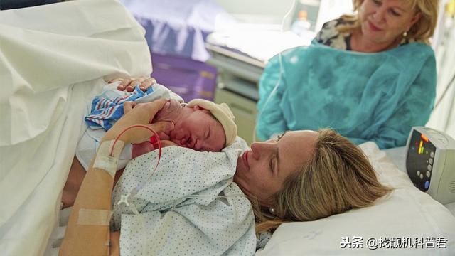 脐带剪断时，到底是妈妈疼还是宝宝疼？