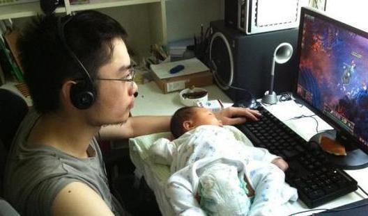 奶爸带娃的搞笑合集，看完笑到肚子痛，说说你老公带孩子的趣事