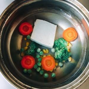 宝宝最爱吃的辅食——鲜虾蔬菜饼，做法简单，孩子吃了还有营养
