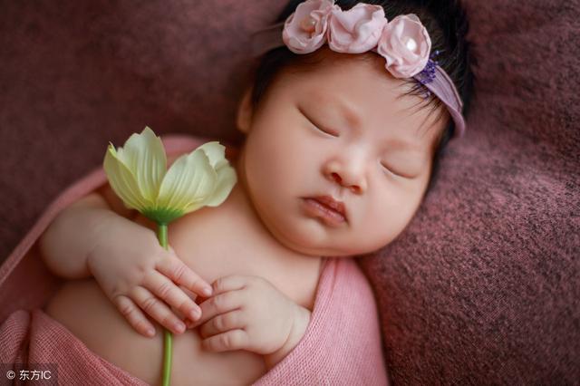 新生儿这几个睡姿会影响头骨发育！宝妈们要注意