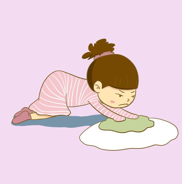宝妈当着孩子的面换衣服，孩子讲出的话让宝妈明白，该避嫌了