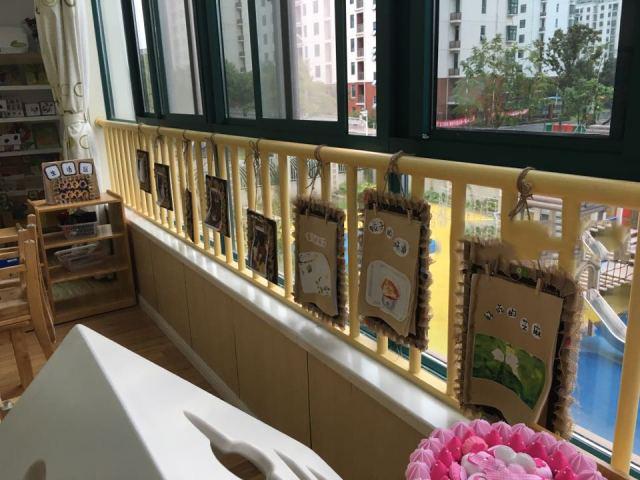 废旧纸箱变身环创材料，给你一个不一样的教室
