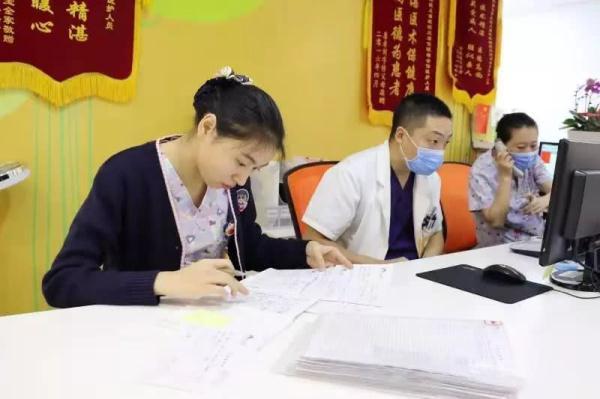 比流感更“嚣张”！病房爆满，今年10个孩子有8个是这病！