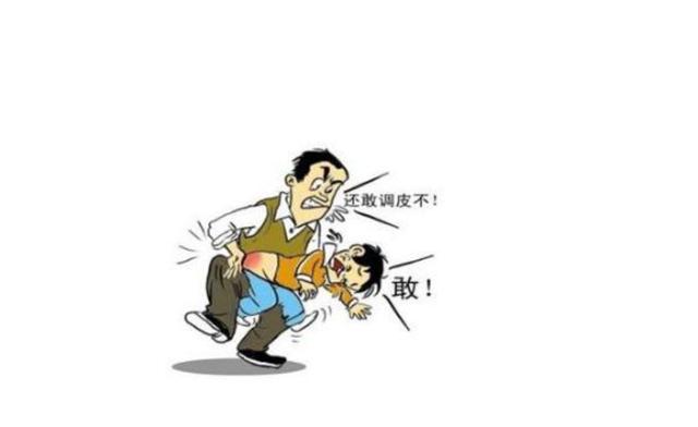 小时候经常挨打和很少挨打的孩子，长大后的差距，不是一般的大