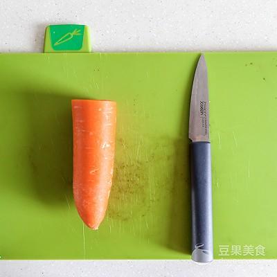 辅食日志｜胡萝卜泥米糊