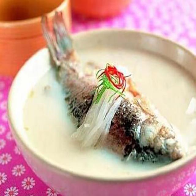 为什么有些人会产后乳汁不足？很多新手妈妈会手足无措，过来看看