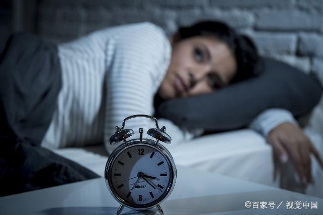 怀孕后，孕妇睡觉时，若经常出现这3个“症状”，别忽视了！