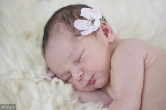 父母在什么时候给0-3岁婴幼儿入睡?怎么判断?