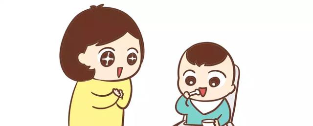 什么时候训练宝宝自己吃饭？早学少烦恼！