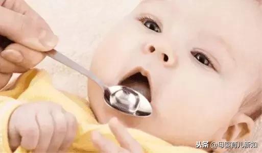 新生儿需要喂水吗？宝宝要满6个月之后才能喝水？
