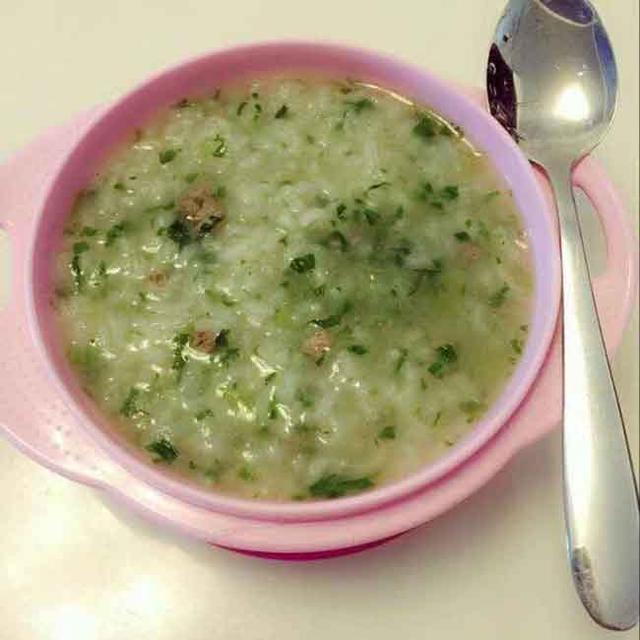 菠菜应该怎么给宝宝吃才正确？妈妈亲身体验分享，宝宝很爱吃