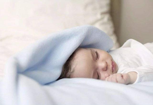 你家孩子早起困难吗？做好这3件事，孩子准时起床不再是事儿