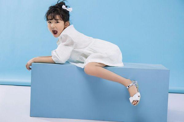 孩子的这2种表现，容易让人讨厌他，家长不要误以为孩子会受欢迎