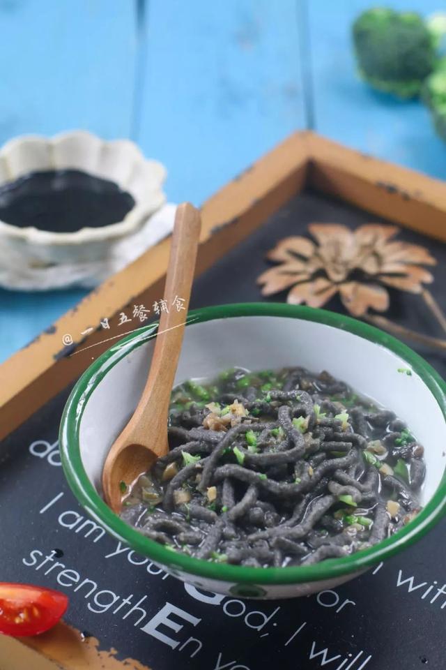 谁说益智补脑非得靠吃鱼，这样的辅食要多吃，补钙补锌效果翻几倍