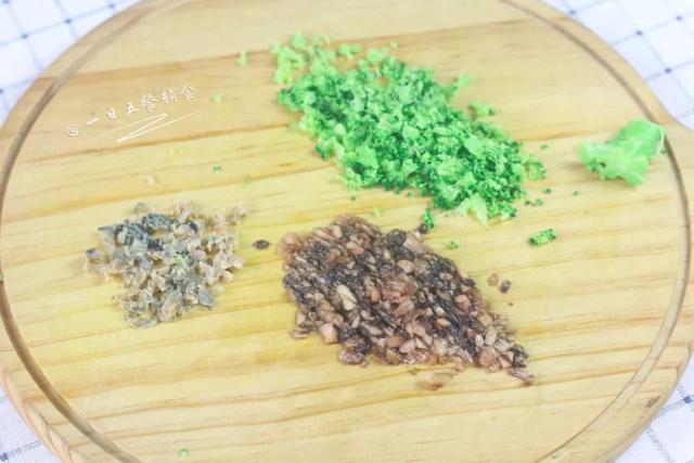 谁说益智补脑非得靠吃鱼，这样的辅食要多吃，补钙补锌效果翻几倍