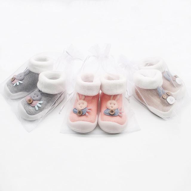 新款宝宝袜”火热来袭，保暖防寒又洋气，一双可过冬