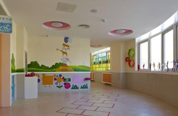 一次意外让她决定创业，历经曲折，打造出儿童的天堂