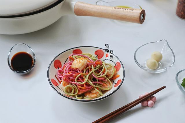 给孩子做早餐，别总蒸馒头啦，早餐这么做，比牛奶强，上课精力足