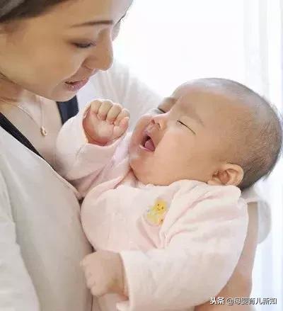 宝宝满月前不能让孕妇抱？这4种人不要抱新生儿，对宝宝影响大