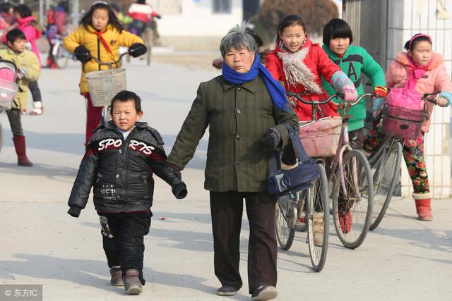 孩子的教养，与贫富无关，重要的是家长的态度……